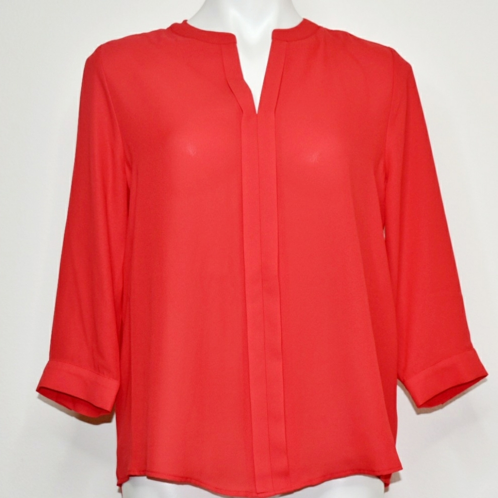 Dana Buchman Women V-Neck  Red Blouse Size M